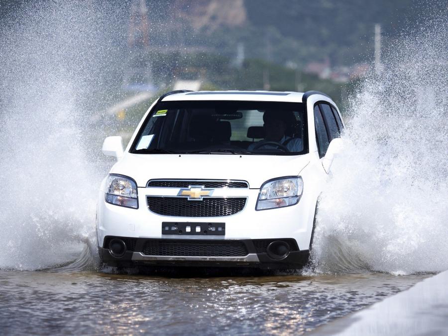  Chevrolet Orlando 2010 года  (фото 2 из 41)